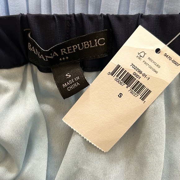 NEW Banana Republic Ombré Pleated Full A-line Skirt Women’s SZ Small in Blue - Picture 6 of 8